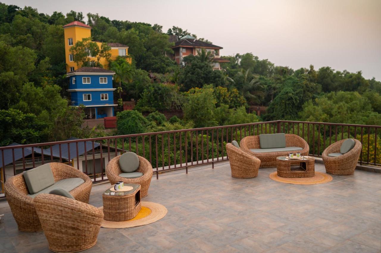 Locomo Boutique, Morjim - Stay Work Eat Dış mekan fotoğraf