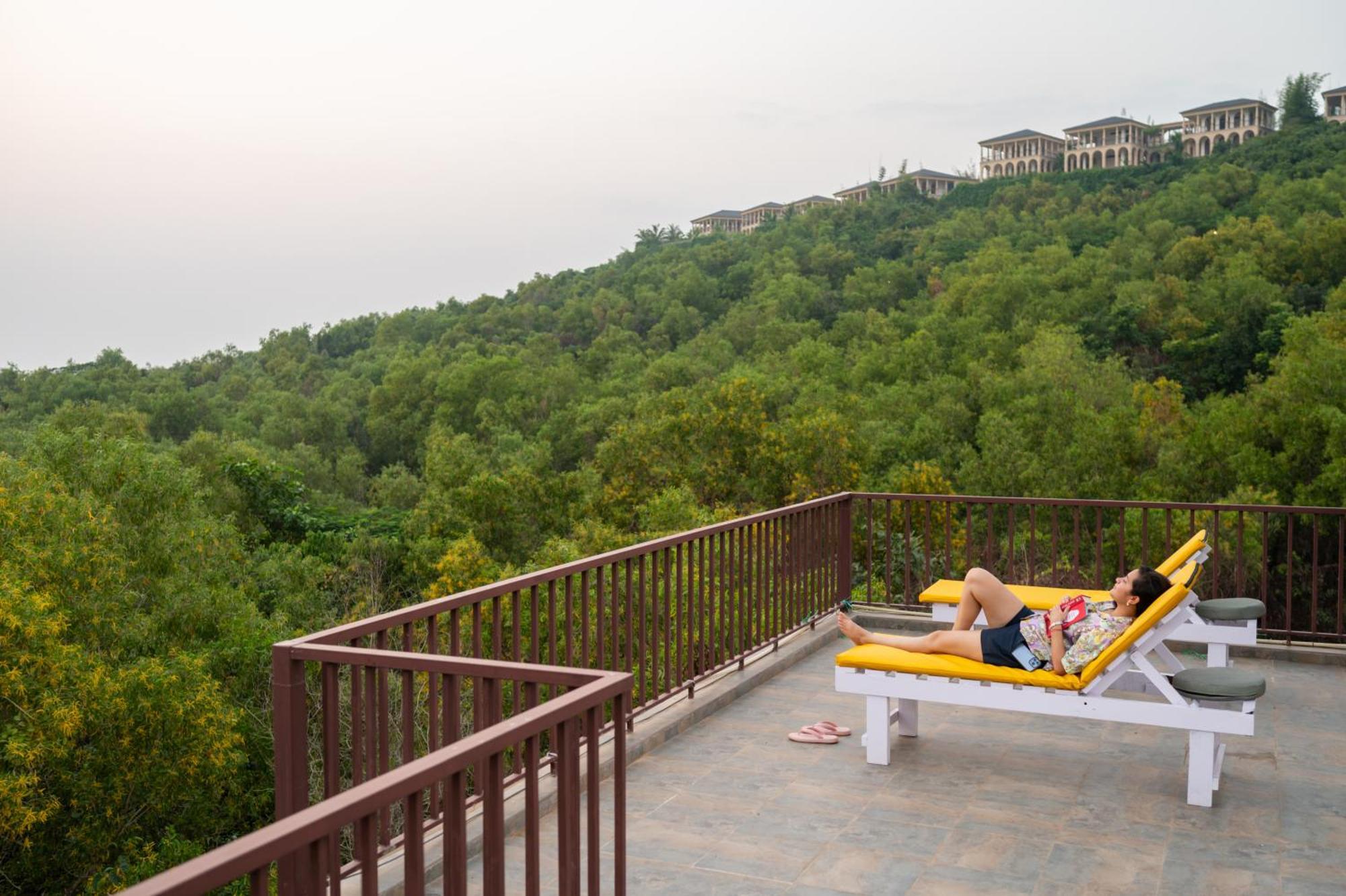 Locomo Boutique, Morjim - Stay Work Eat Dış mekan fotoğraf