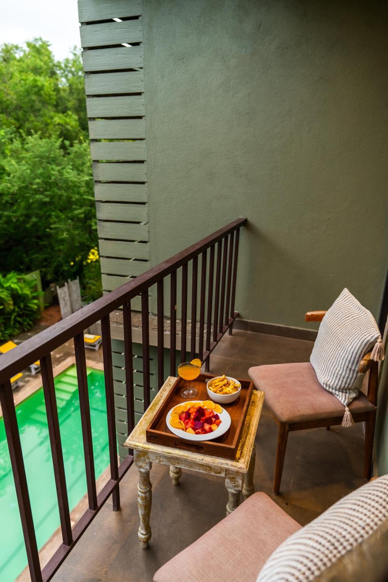 Locomo Boutique, Morjim - Stay Work Eat Dış mekan fotoğraf