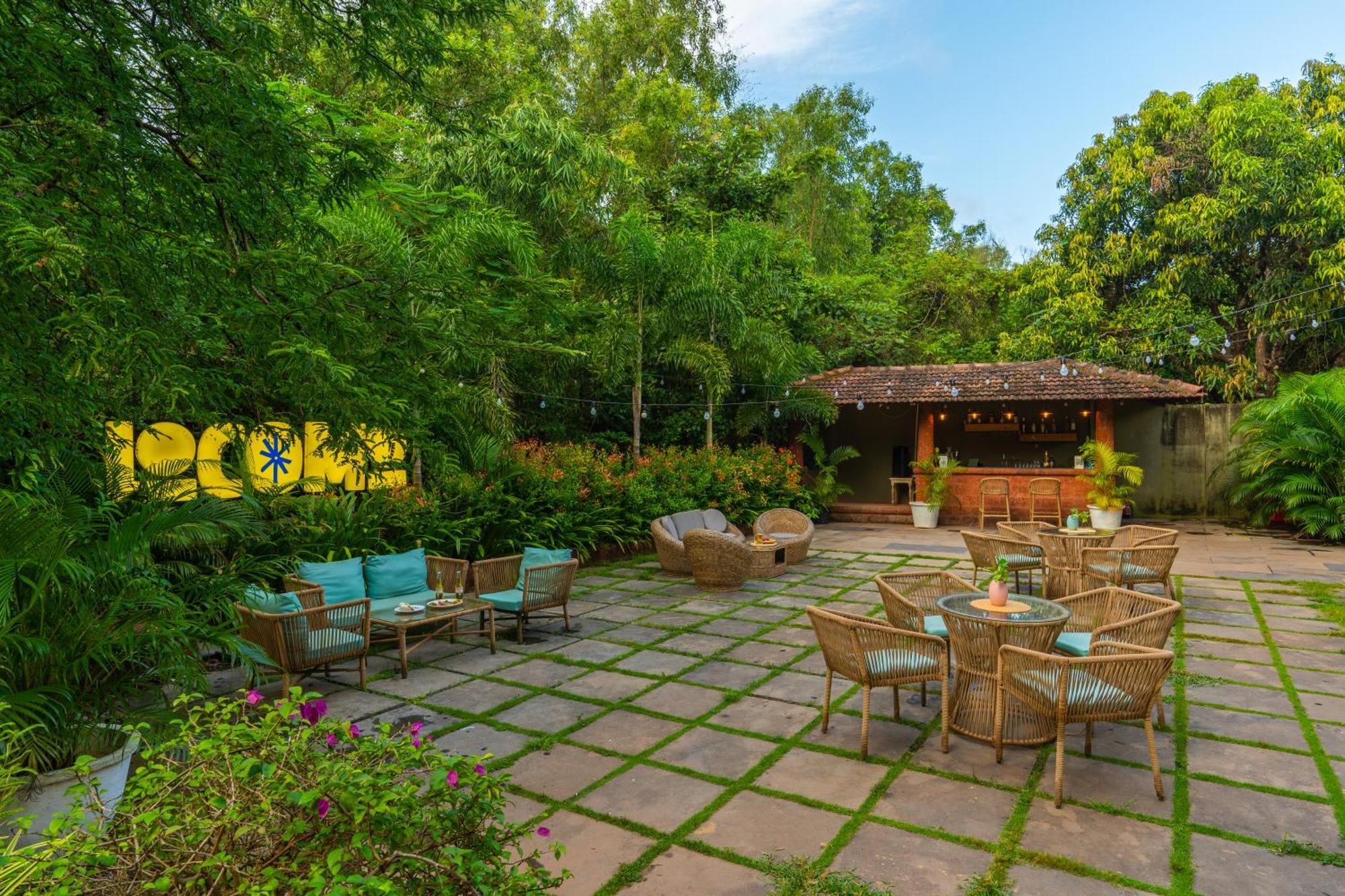 Locomo Boutique, Morjim - Stay Work Eat Dış mekan fotoğraf