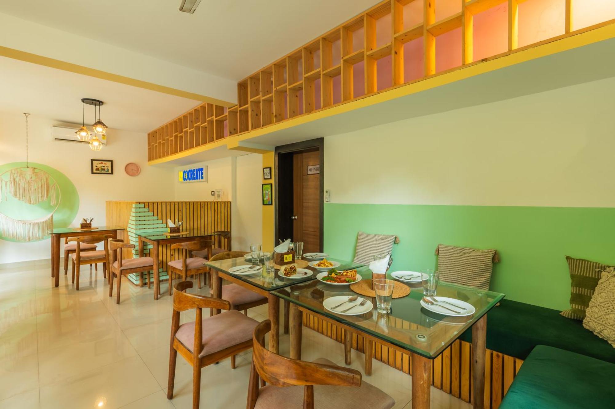 Locomo Boutique, Morjim - Stay Work Eat Dış mekan fotoğraf