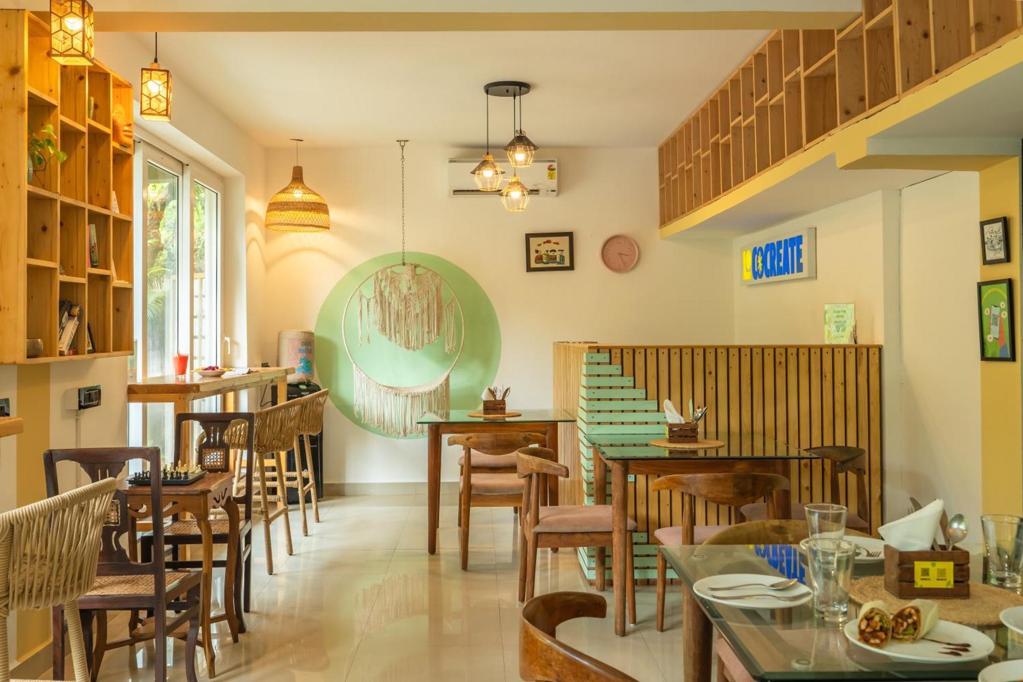 Locomo Boutique, Morjim - Stay Work Eat Dış mekan fotoğraf