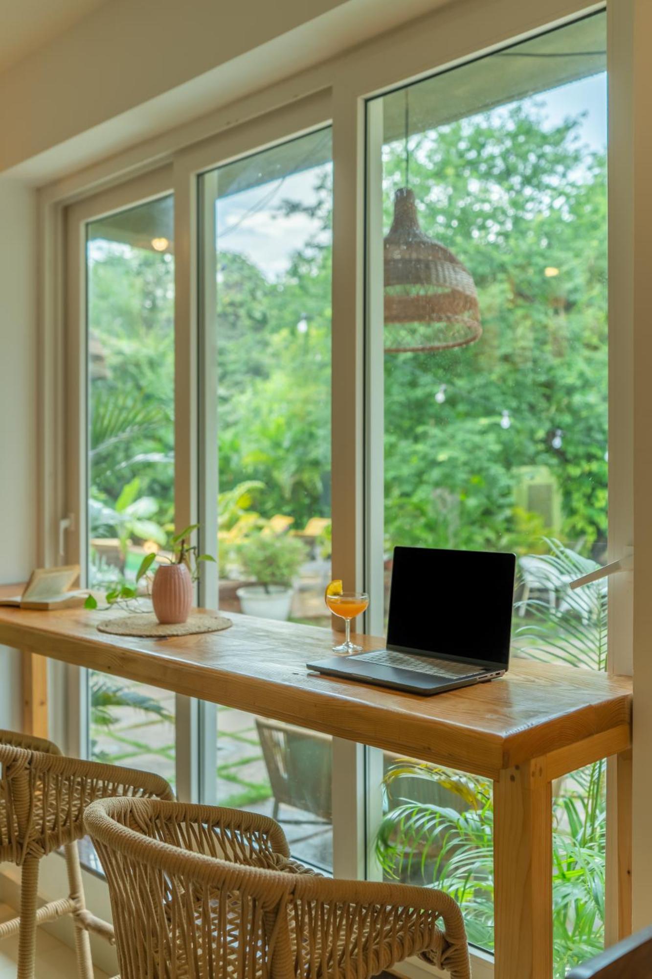 Locomo Boutique, Morjim - Stay Work Eat Dış mekan fotoğraf