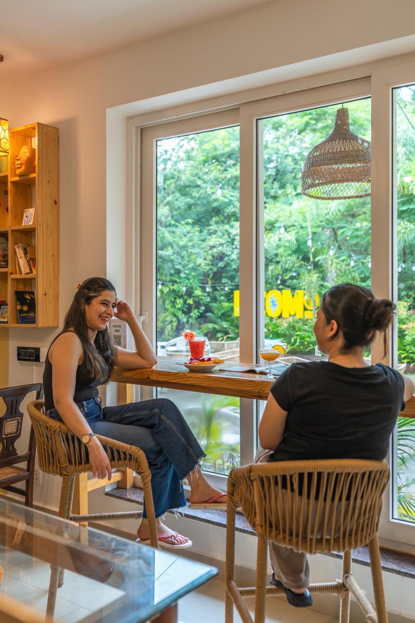 Locomo Boutique, Morjim - Stay Work Eat Dış mekan fotoğraf