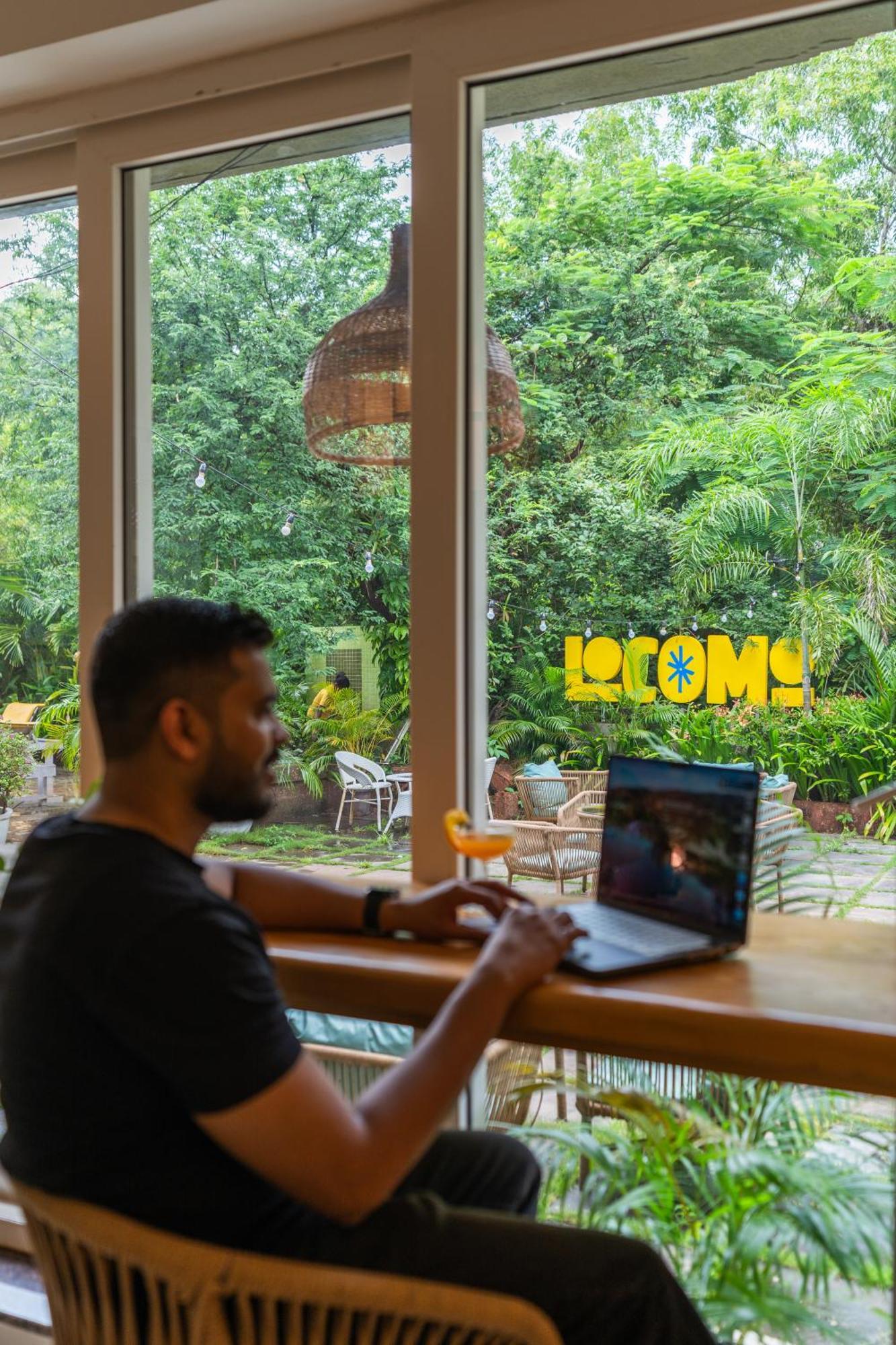 Locomo Boutique, Morjim - Stay Work Eat Dış mekan fotoğraf